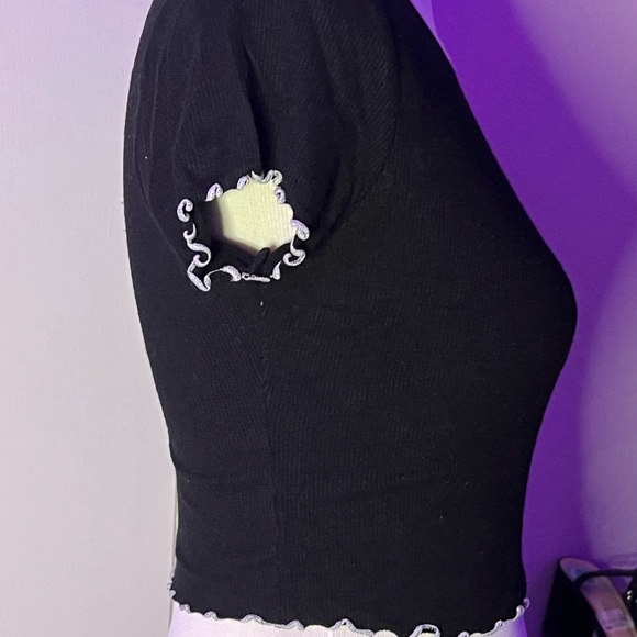 Black and white crop top - Picture 2 of 4